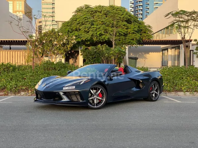 Chevrolet Corvette Spyder (Grijs), 2021 te huur in Dubai