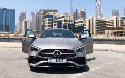 Mercedes C 200 new Shape (Grijs), 2022 te huur in Dubai