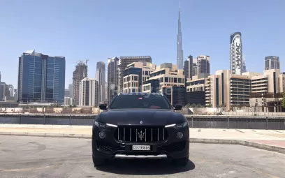Maserati Levante (Schwarz), 2019 zur Miete in Dubai