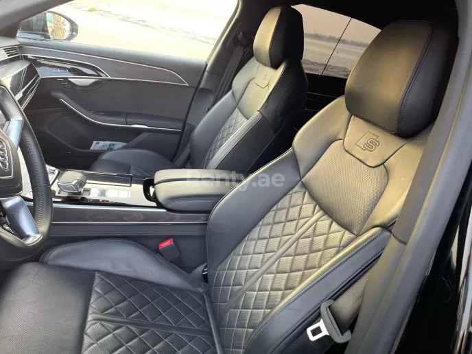 Audi A8 L60 TFSI (Noir), 2020 &agrave; louer &agrave; Duba&iuml;