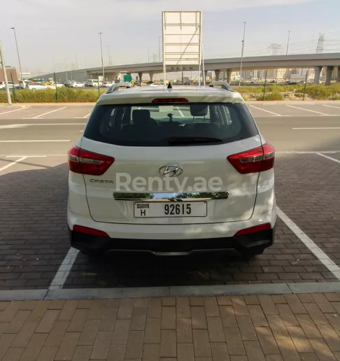 Hyundai Creta (Белый), 2017 для аренды в Дубай