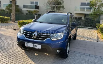 Renault Duster (Blauw), 2022 te huur in Dubai