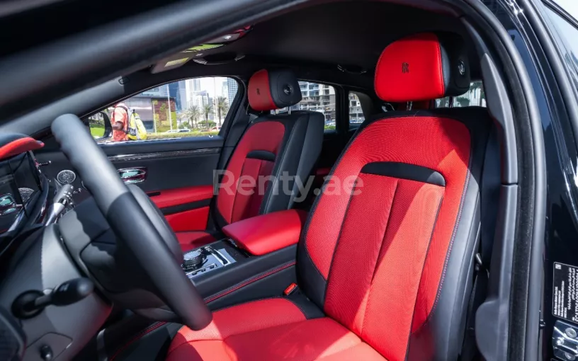 Rolls Royce Ghost Black Badge (Negro), 2022 para alquiler en Dub&aacute;i