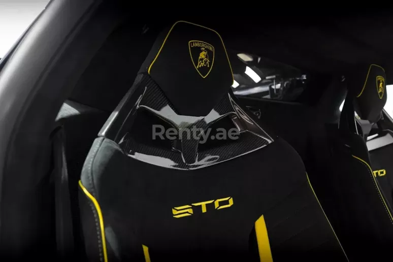 Lamborghini Huracan STO (Blau), 2022  zur Miete in Dubai
