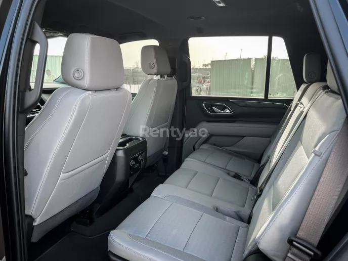 Chevrolet Tahoe (Schwarz), 2022  zur Miete in Dubai