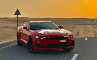 Chevrolet Camaro (Красный), 2020 для аренды в Дубай