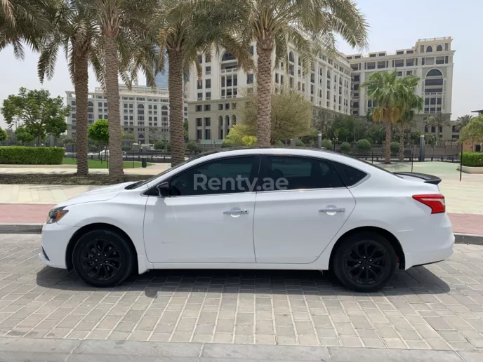 JAC JS4 (Grise), 2023 &agrave; louer &agrave; Sharjah