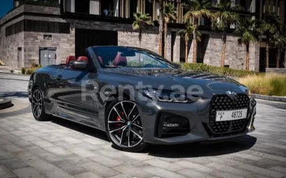إيجار بي ام دبليو 430i كابريو (رمادي غامق), 2022 في دبي