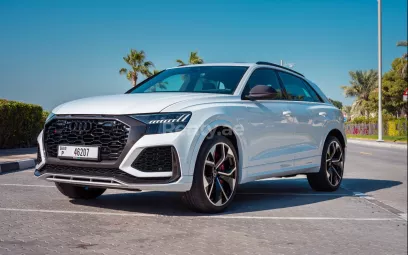 Abu Dabi'de kiralık Audi RSQ8 (Beyaz), 2021