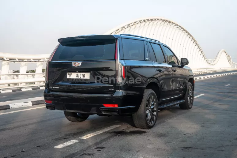 Cadillac Escalade Black Edition (Zwart), 2021 te huur in Abu Dhabi