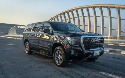 Abu Dabi'de kiralık GMC Yukon XL (Siyah), 2021