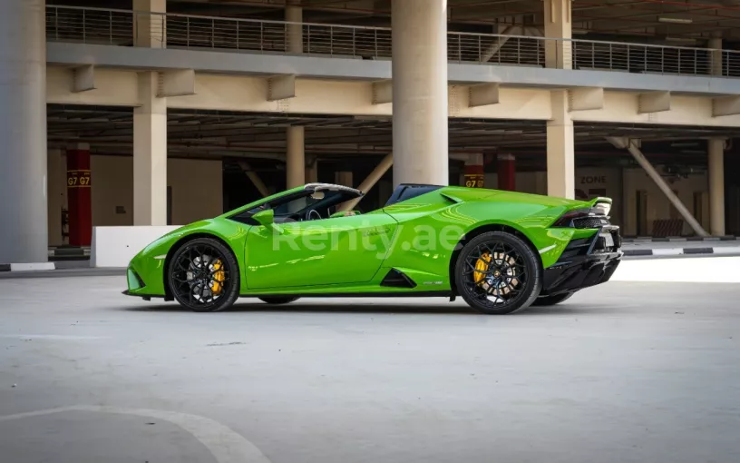 在阿布扎比 租 兰博基尼 EVO Spyder (绿色), 2021
