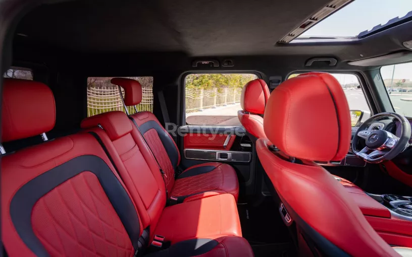 إيجار مرسيدس G63 AMG (أبيض), 2021 في أبو ظبي