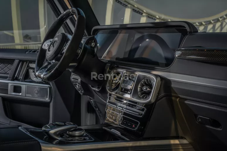 Mercedes G63 AMG (Blanco), 2021 para alquiler en Abu Dhabi