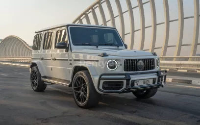 Mercedes G63 AMG (Wei&szlig;), 2021 zur Miete in Abu Dhabi