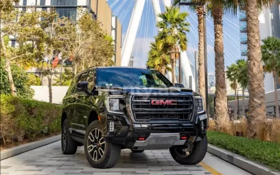 GMC Yukon AT4 (Schwarz), 2022 zur Miete in Dubai