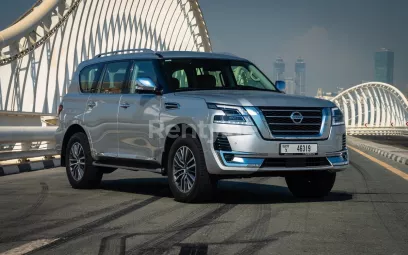 Nissan Patrol V6 (Silber-Grau), 2021  zur Miete in Abu Dhabi