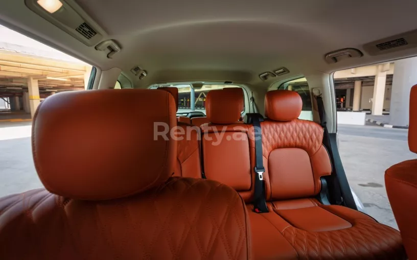 Nissan Patrol V6 (Silber-Grau), 2021  zur Miete in Abu Dhabi