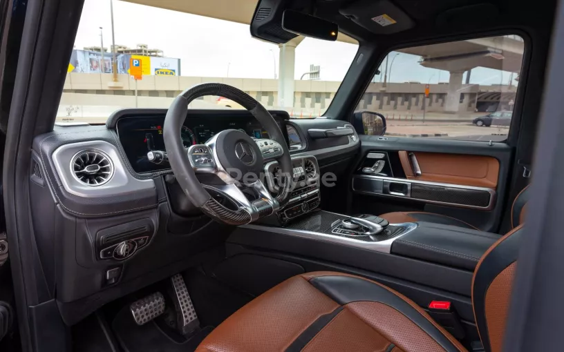 Mercedes G63 AMG (Nero), 2020 in affitto a Sharjah