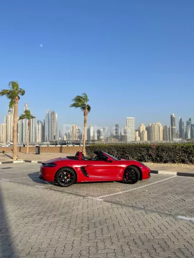 Porsche Boxster GTS (Тёмно-красный), 2019 для аренды в Дубай