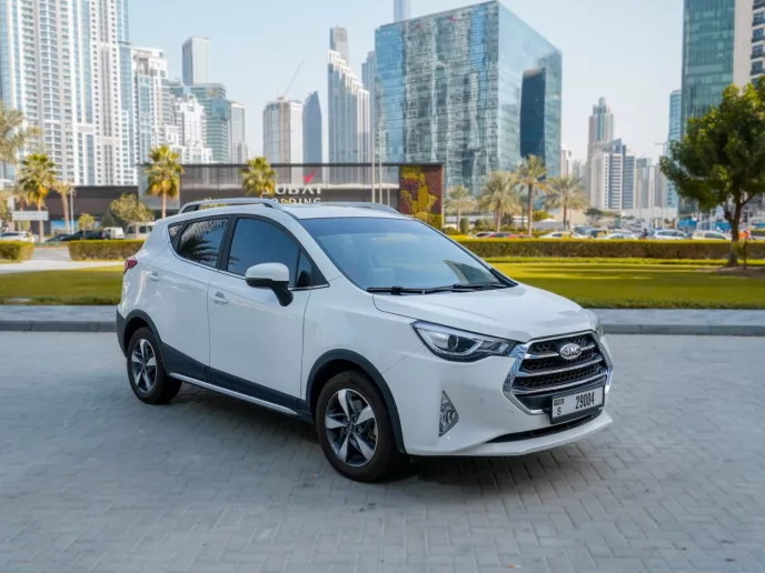 JAC S3 (Blanco), 2023 para alquiler en Dub&aacute;i