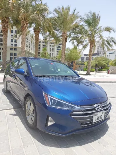 Hyundai Elantra (Синий), 2021 для аренды в Шарджа