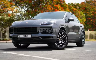 Abu Dabi'de kiralık Porsche Cayenne cupe (Gri), 2022