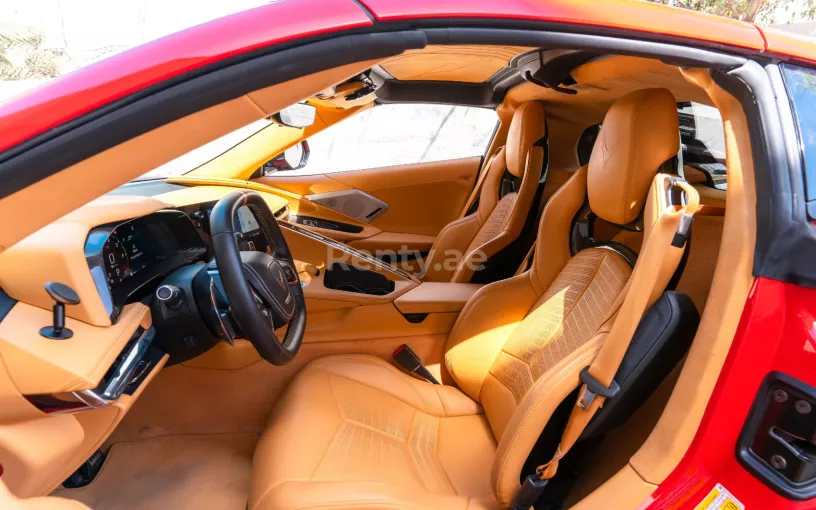 在阿布扎比 租 雪佛兰克尔维特 C8 Spyder (红色), 2022