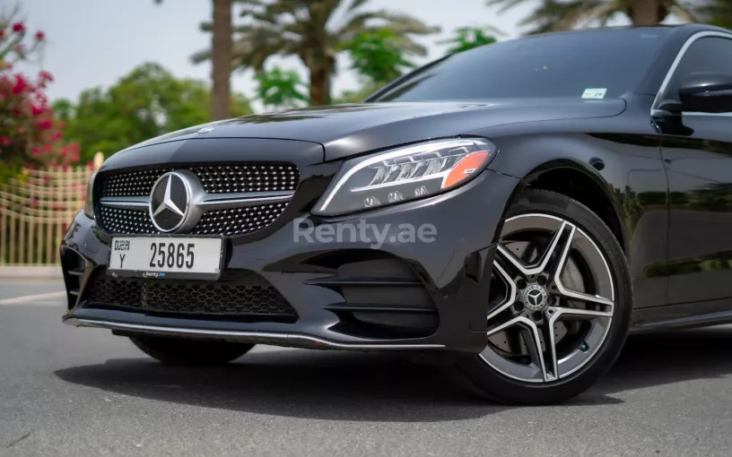 إيجار مرسيدس C300 (أسود), 2020 في أبو ظبي