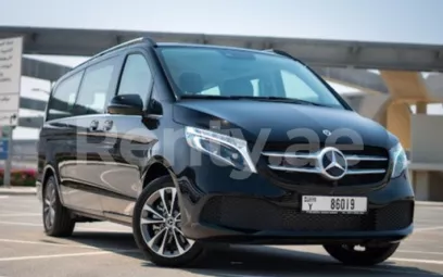 Mercedes V250 (Черный), 2023 для аренды в Дубай