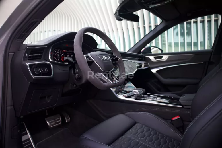 Audi RS6 (Grau), 2021  zur Miete in Dubai