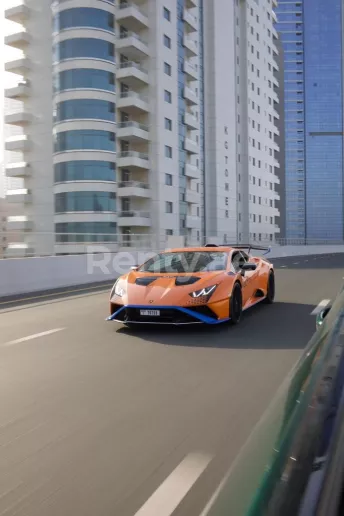 Lamborghini Huracan STO (), 2022 in affitto a Dubai