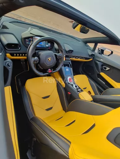 Lamborghini Evo Spyder (Purple), 2021 for rent in Dubai