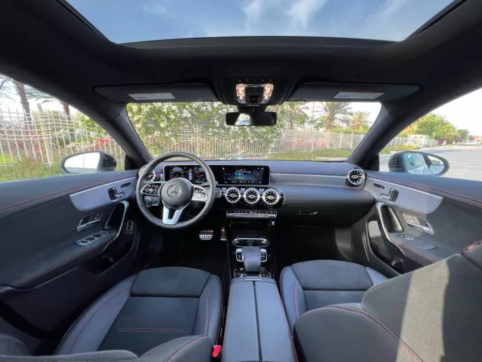 Mercedes CLA 250 (Bianca), 2021 in affitto a Sharjah