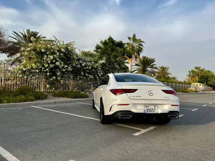 Mercedes CLA 250 (Bianca), 2021 in affitto a Sharjah