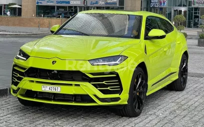 Lamborghini Urus (Gr&uuml;n), 2022  zur Miete in Dubai