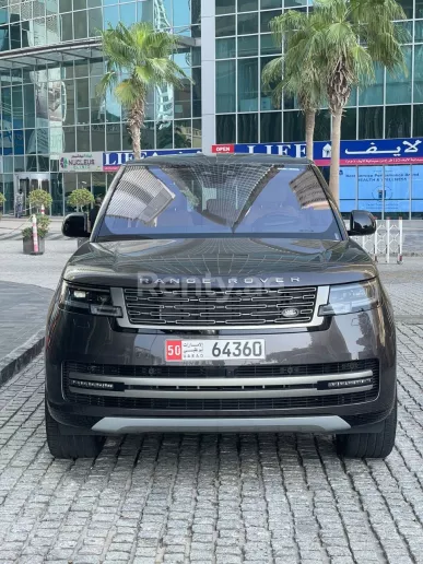 Range Rover Vogue (Grigio), 2022 in affitto a Dubai