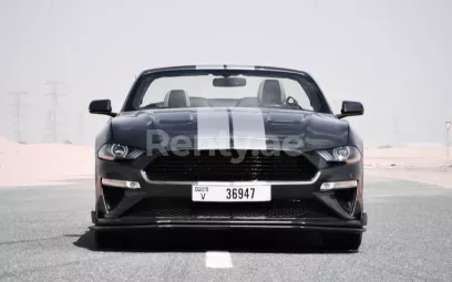Ford Mustang cabrio V8 (Gris Fonc&eacute;), 2020 &agrave; louer &agrave; Duba&iuml;