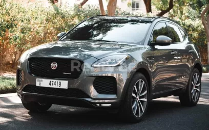 Jaguar E-Pace (Dunkelgrau), 2020 zur Miete in Dubai