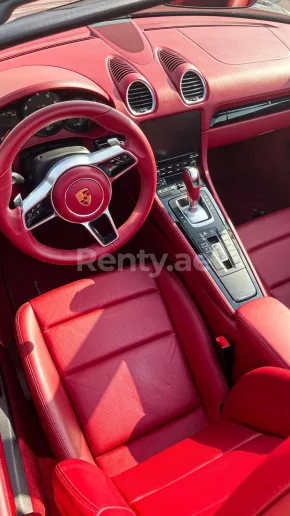 Porsche Boxster (Negro), 2020 para alquiler en Dub&aacute;i