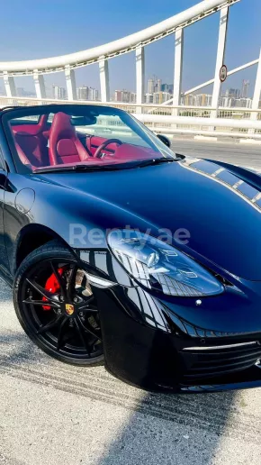 Porsche Boxster (Negro), 2020 para alquiler en Dub&aacute;i