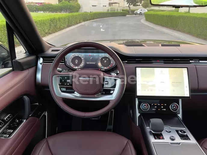 Range Rover Vogue (Black), 2022 for rent in Dubai