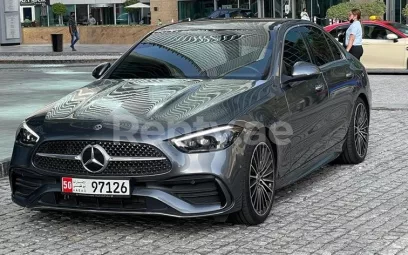 Mercedes C200 (Grise), 2022 &agrave; louer &agrave; Duba&iuml;