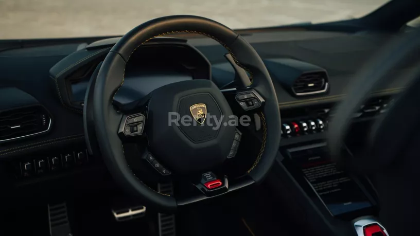 إيجار لامبورغيني إيفو سبايدر (الأصفر), 2022 في دبي