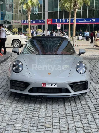 Porsche 911 Carrera 4s cabrio (Серый), 2022 для аренды в Дубай