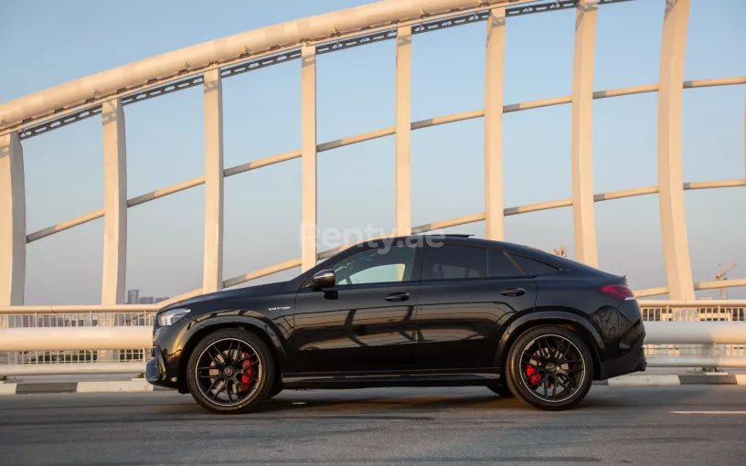 Mercedes GLE 63s Coupe (Черный), 2021 для аренды в Дубай