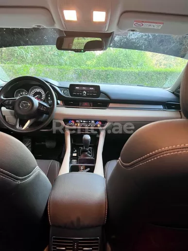 Dubai'de kiralık Mazda 6 (Beyaz), 2023