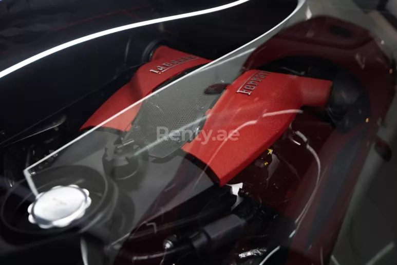 إيجار فيراري F8 تريبوتو (أحمر), 2022 في دبي