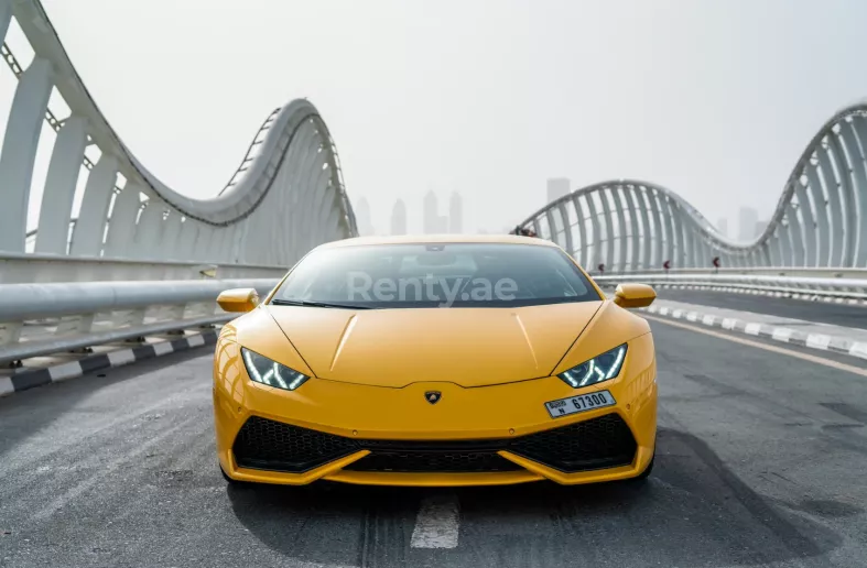 Lamborghini Huracan Coupe (Giallo), 2019 in affitto a Dubai