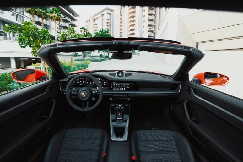 在迪拜 租 保时捷911 Targa 4 (红色), 2022
